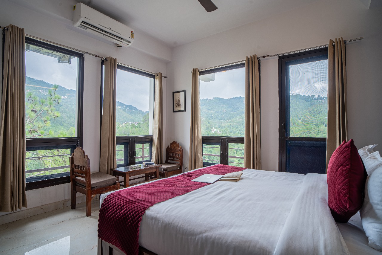Super Deluxe AC Room